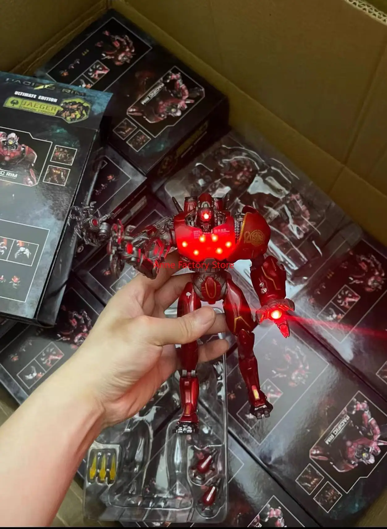 Spot NOW Light 20CM Emit NECA  - Model Kit Pacific Rim reseña y precio